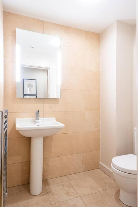 Stunning 2 Bedroom Apartment In Converted Chapel Bath Exteriér fotografie
